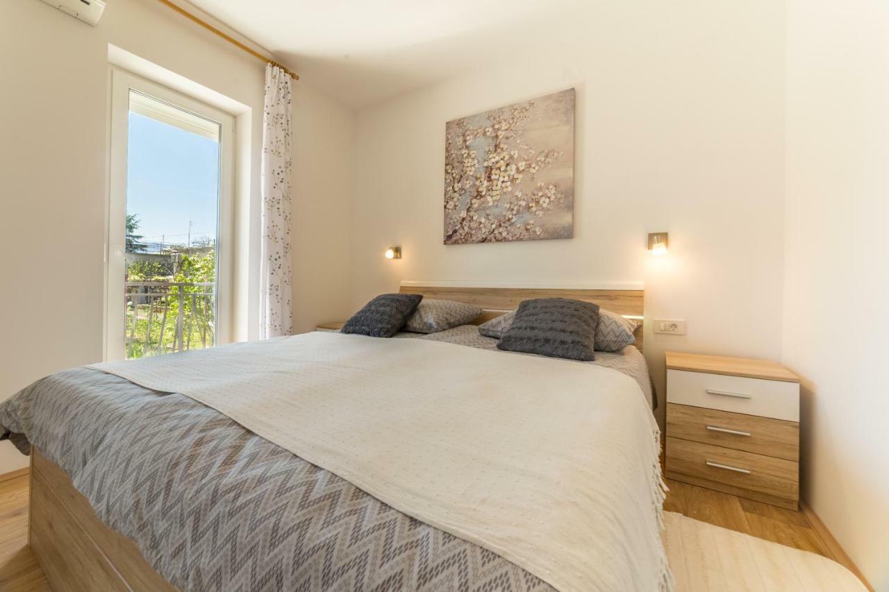Apartments Raspolic Кастав Екстериор снимка