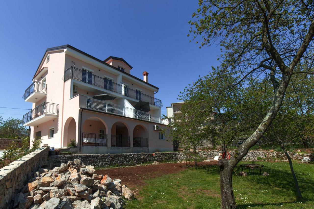 Apartments Raspolic Кастав Екстериор снимка